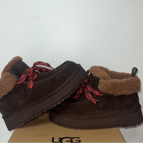 UGG Shoes - UGG FUNKARRA